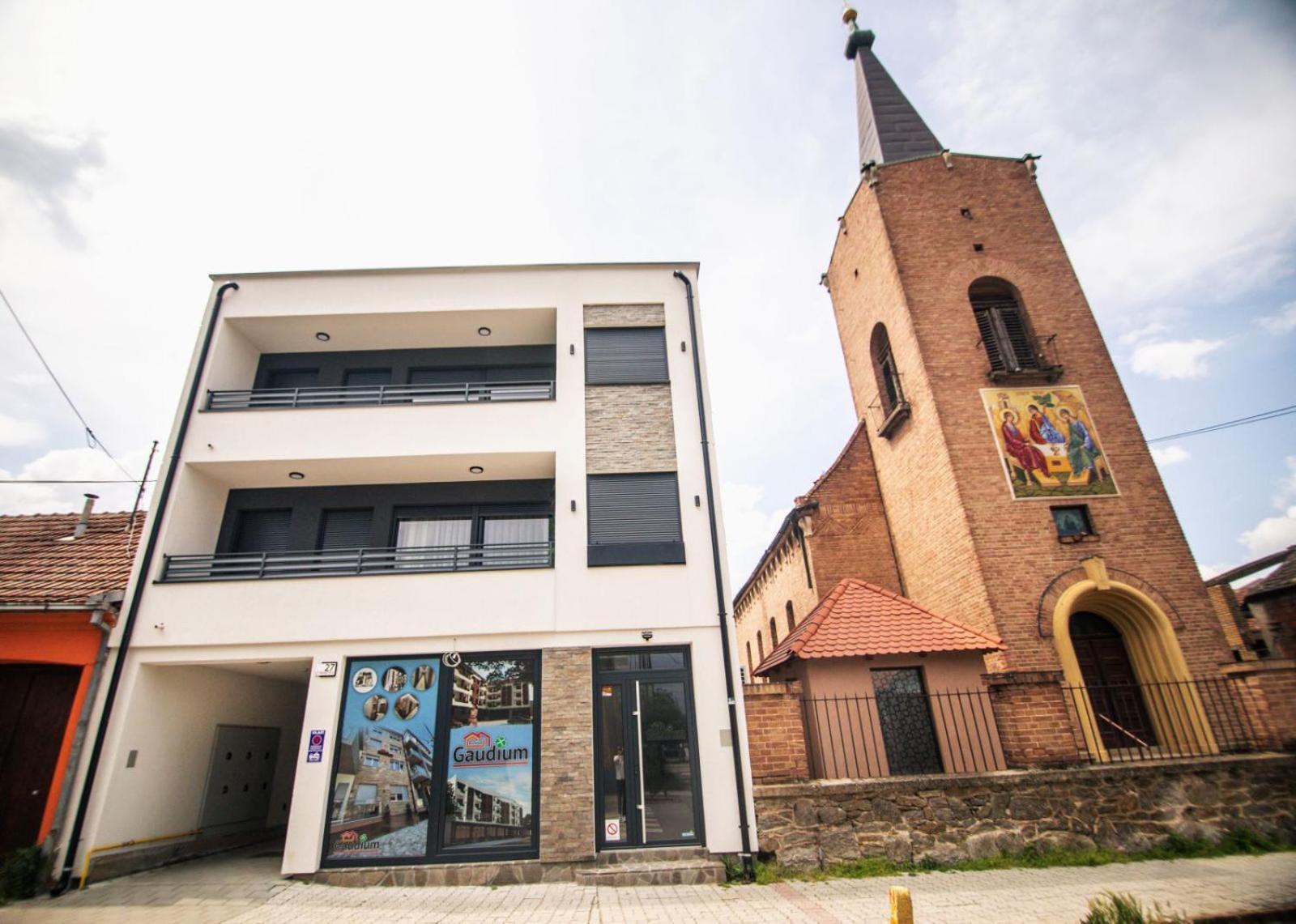 Backspace Apartments Vrsac Extérieur photo
